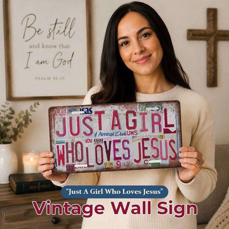 "Just A Girl Who Loves Jesus" Vintage Wall Sign✝️💖