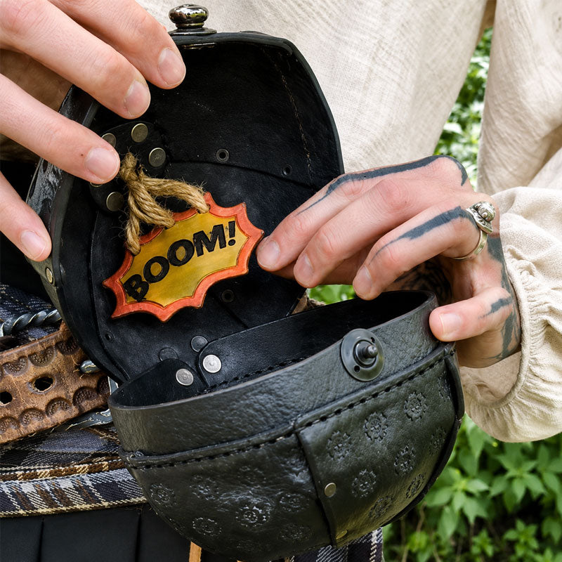 💣🏴‍☠️Pirate Bomb Bag