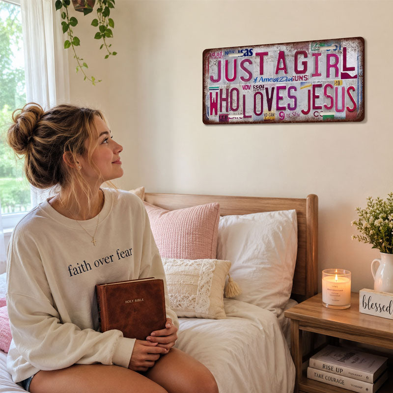 "Just A Girl Who Loves Jesus" Vintage Wall Sign✝️💖