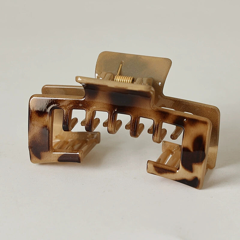 🧢 Oversized Hat-Friendly Hair Claw Clip 🧢