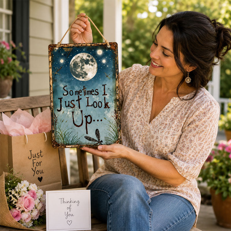 🌙 Retro Night Sky Metal Sign – “Sometimes I just look up…” Inspirational Wall Decor