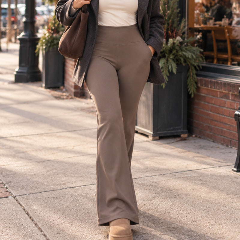 ✨ Fleece Lined Slim Flare Pants – Warm & Figure-Hugging Trousers!