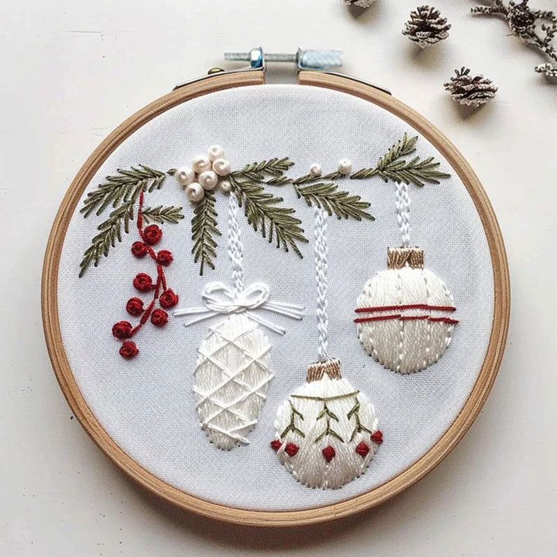 ❄️ Winter Snowy Village Embroidery Kit – Beginner Christmas Craft With Embroidery Hoop